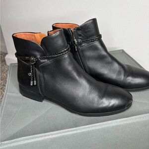 PIKOLINOS Black Ankle Booties with Braided Detail